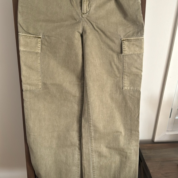 Green Gap Cargo Pants - Picture 3 of 4